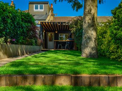 Outside  Entertaining Area
